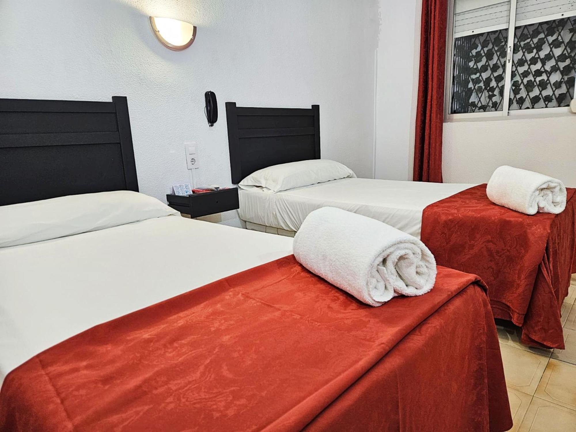 Hotel San Vicente - Centro Playa Conil De La Frontera Chambre photo