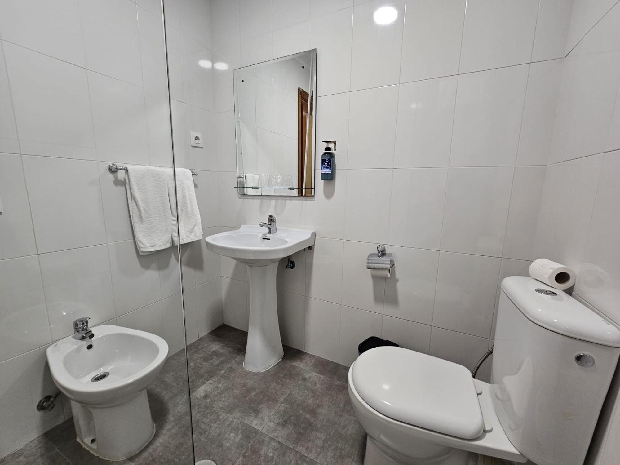 Hotel San Vicente - Centro Playa Conil De La Frontera Extérieur photo