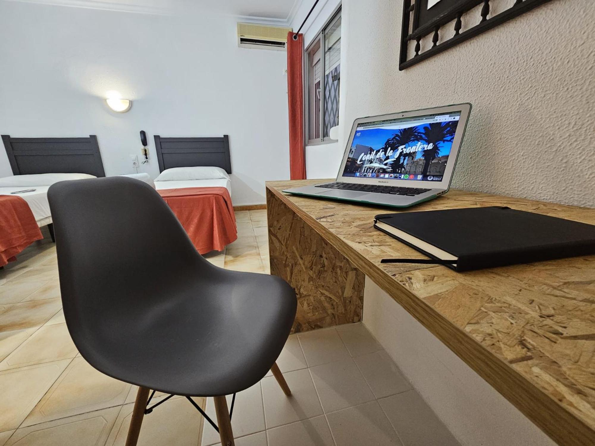 Hotel San Vicente - Centro Playa Conil De La Frontera Extérieur photo