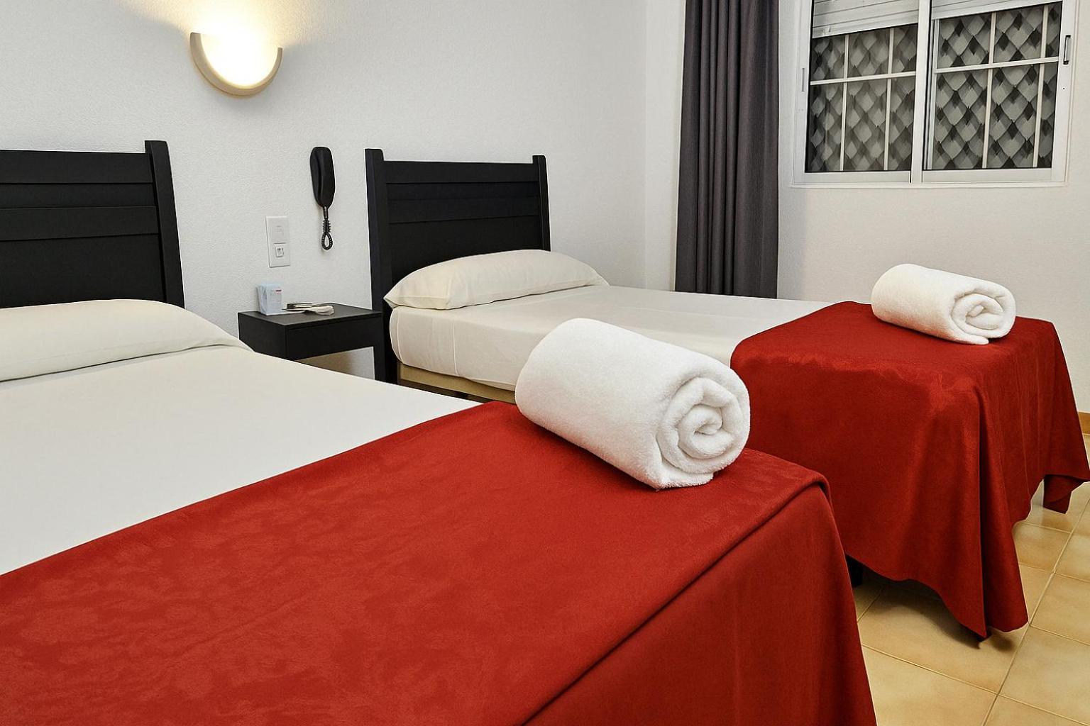 Hotel San Vicente - Centro Playa Conil De La Frontera Extérieur photo