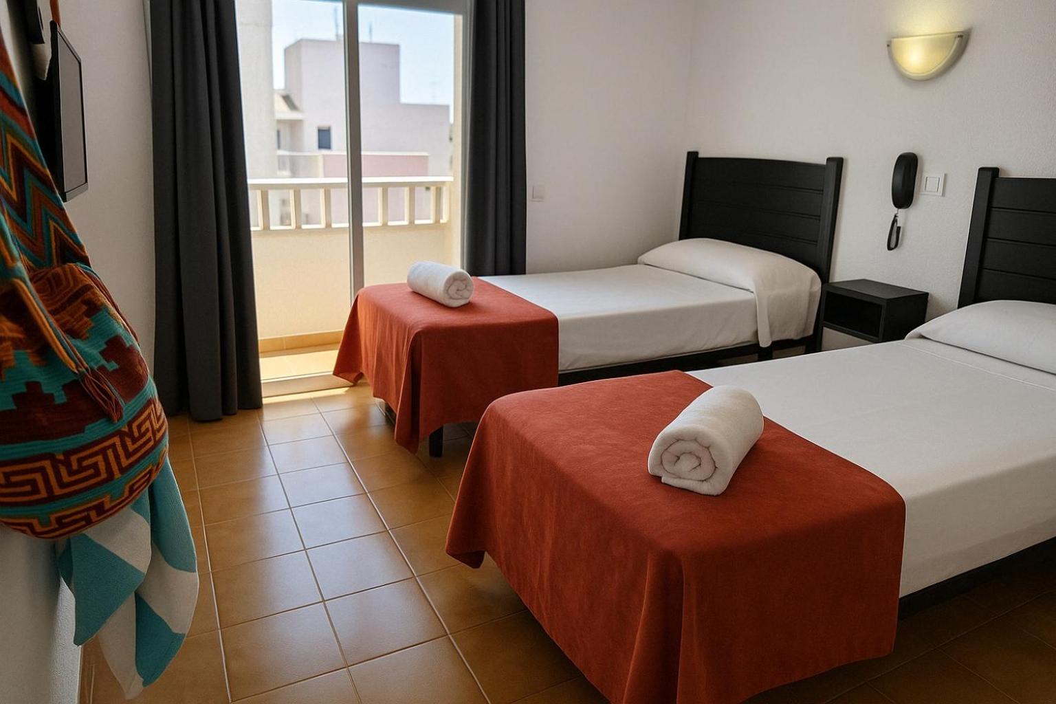 Hotel San Vicente - Centro Playa Conil De La Frontera Extérieur photo