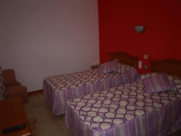 Hotel San Vicente - Centro Playa Conil De La Frontera Extérieur photo